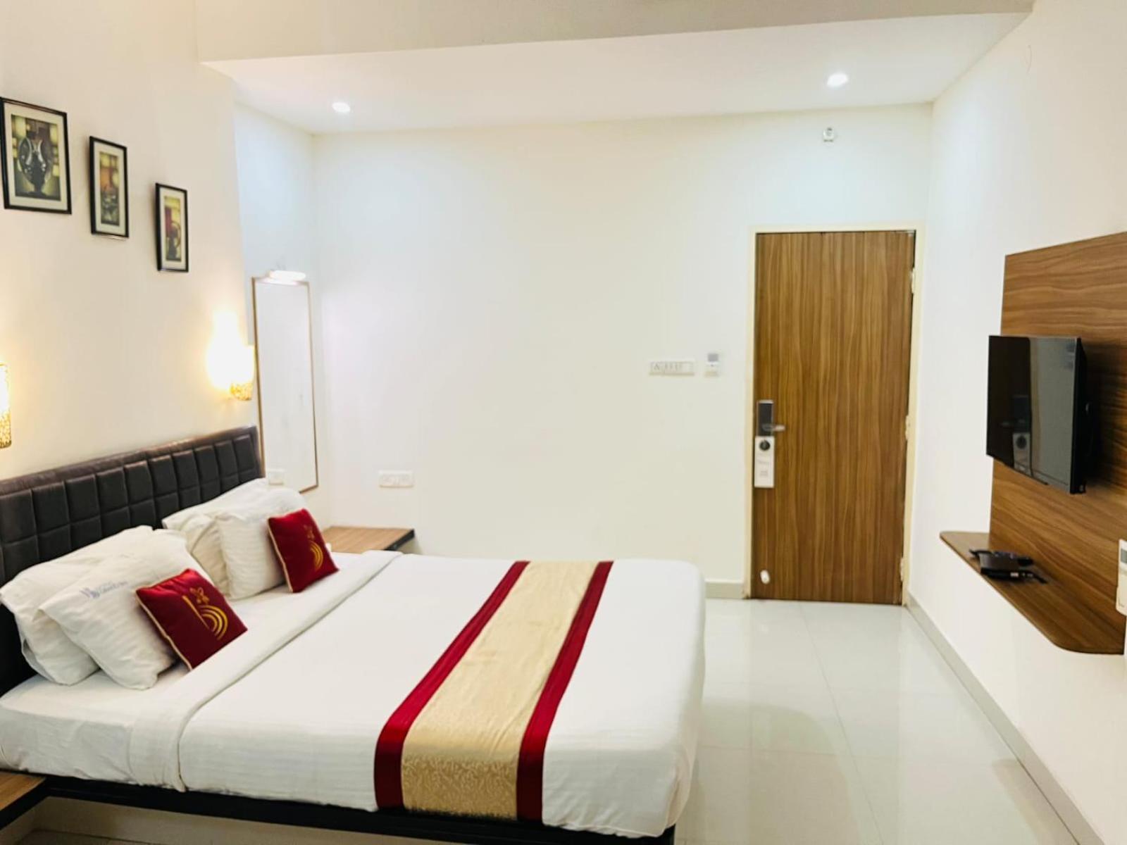 Hotel Grand Bee העיר בנגלור מראה חיצוני תמונה