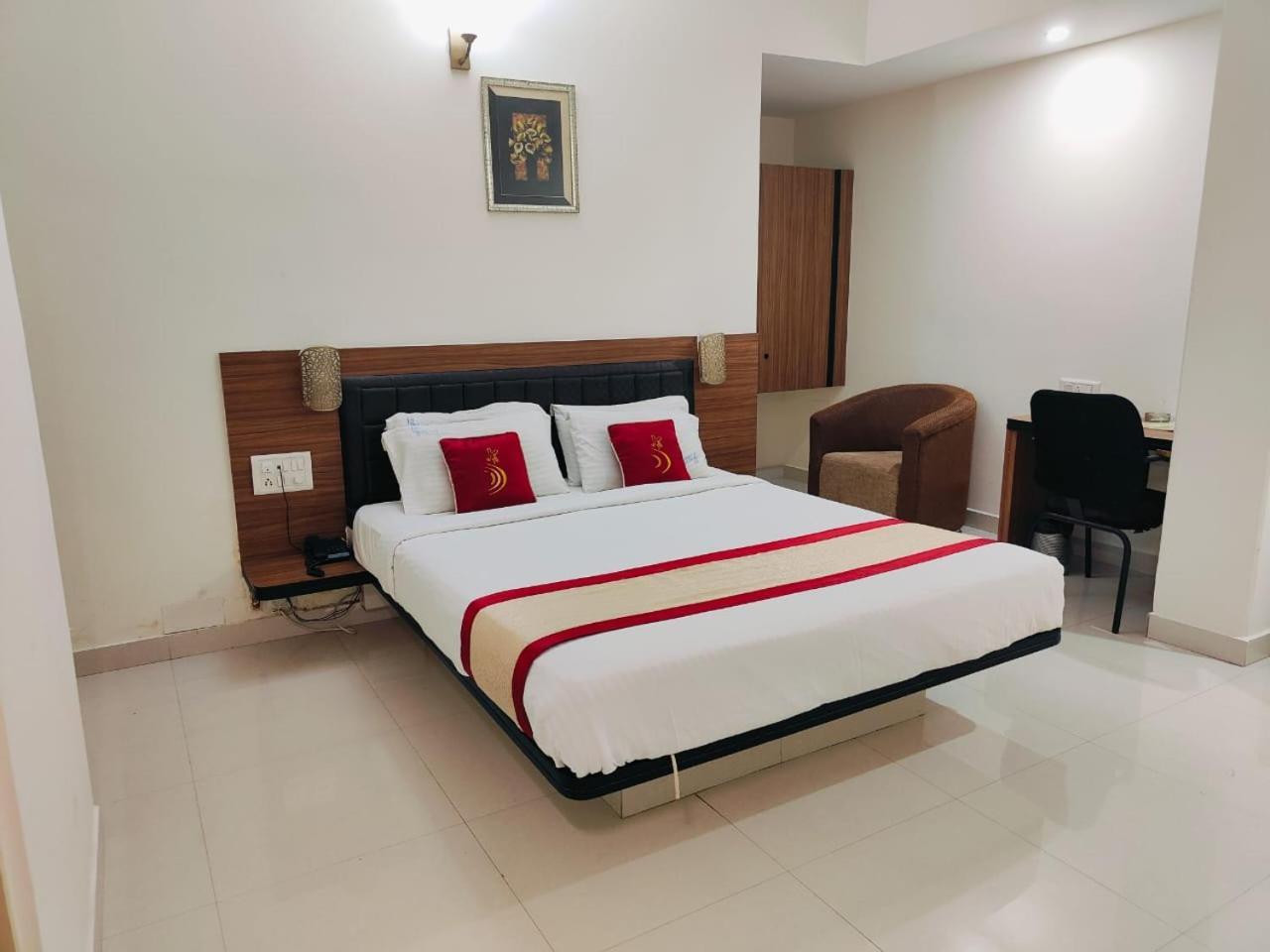 Hotel Grand Bee העיר בנגלור מראה חיצוני תמונה
