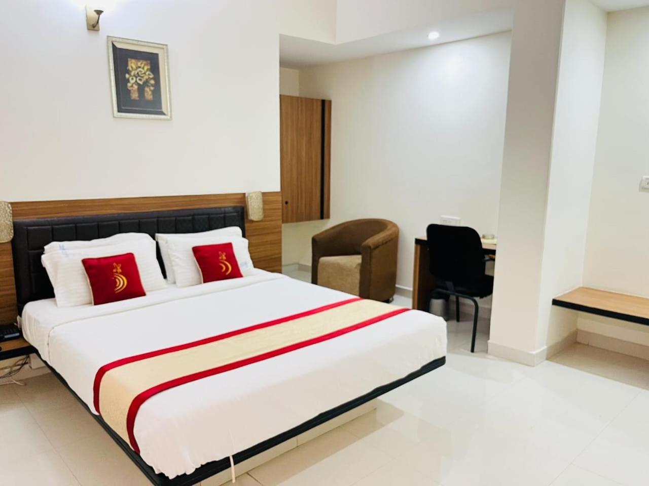 Hotel Grand Bee העיר בנגלור מראה חיצוני תמונה