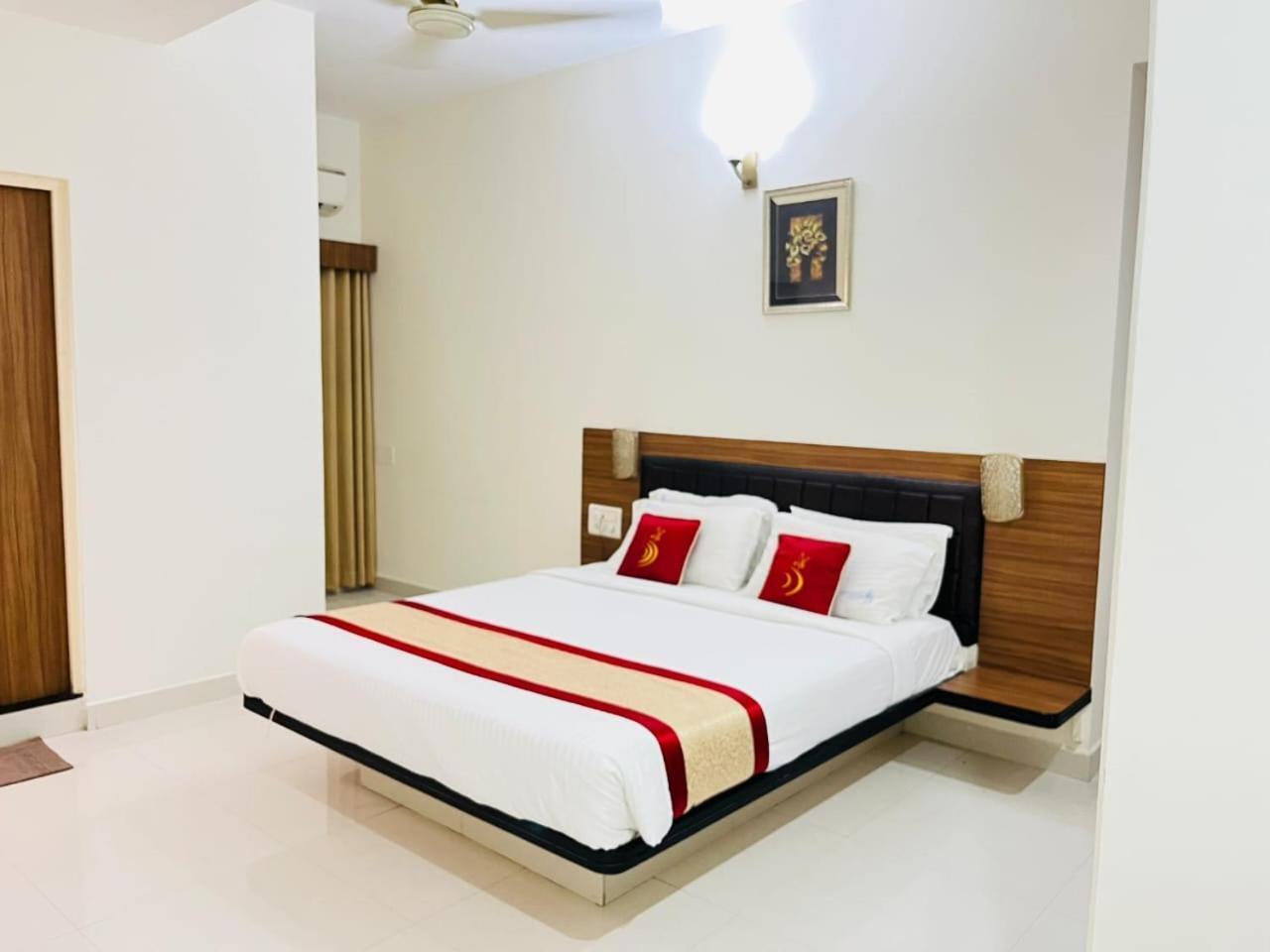 Hotel Grand Bee העיר בנגלור מראה חיצוני תמונה